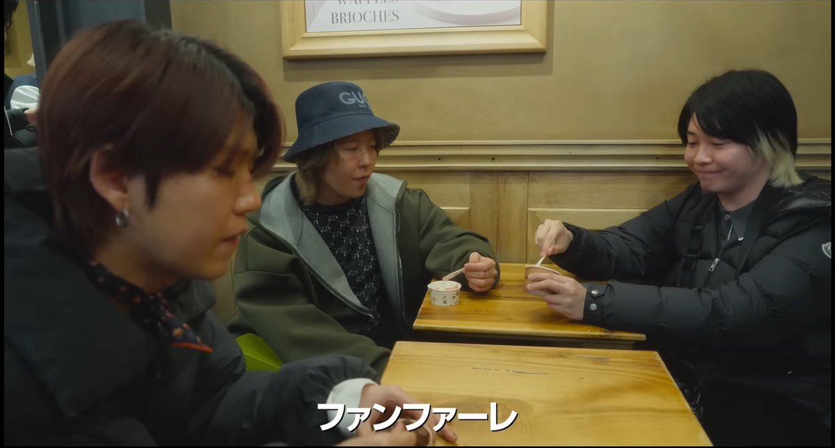 こは tweet media