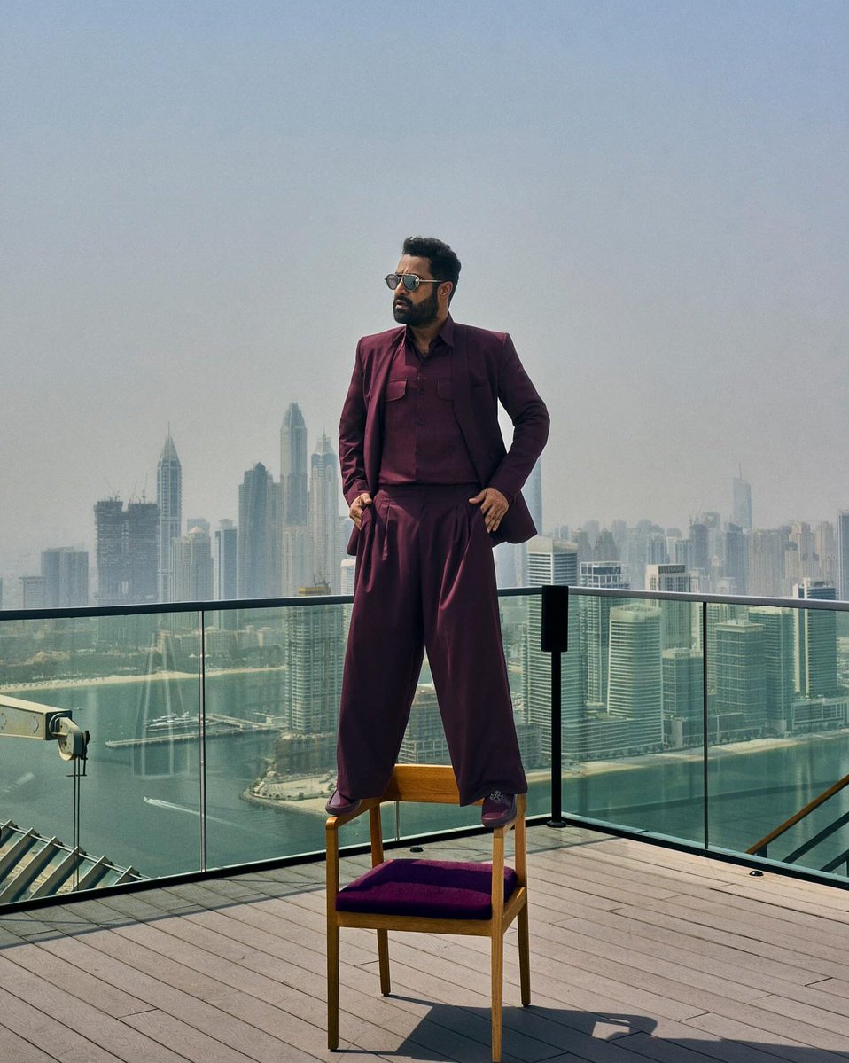 whynotcinemass_'s tweet image. Earlier, #JrNTR featured on the cover of Esquire India during #War2 promotions.

Now, Mega Power Star #RamCharan takes the spotlight on Esquire India. 🔥

@AlwaysRamCharan #PEDDI