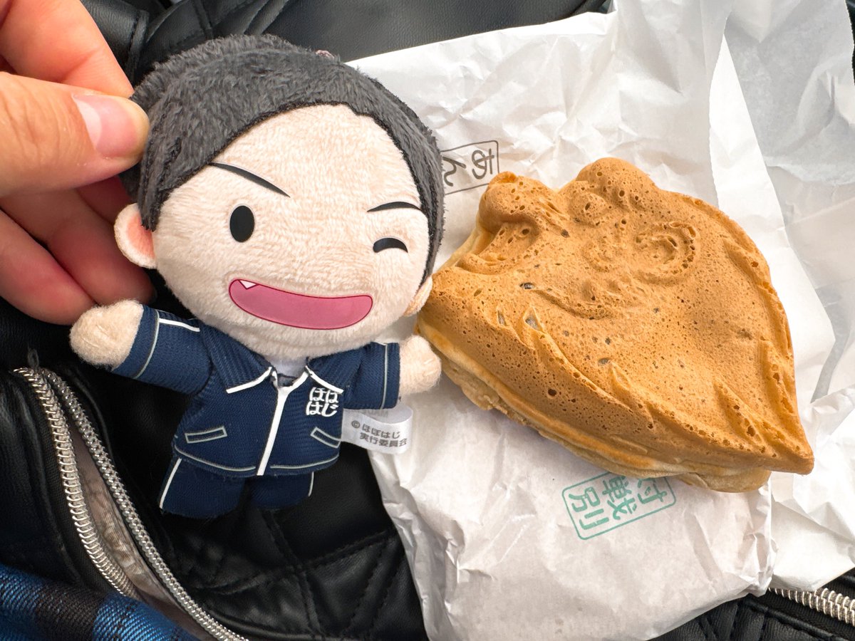 初めての野球観戦面白かった！下野さんのキャチボール姿とか沢山見れて幸せ
名物のライオンズ焼きあんことチョコ食べたけど中身たっぷり入っててすごく美味しかった❣️唐揚げもすごく美味しかった😋