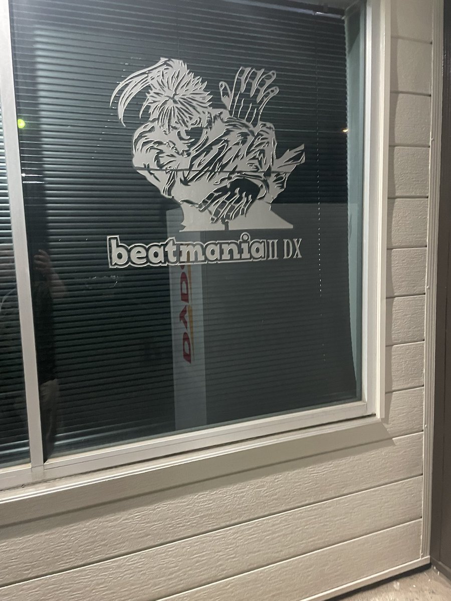 あどるさん tweet media