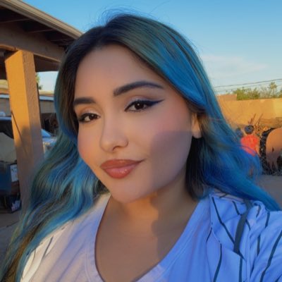 valeria 💕 tweet media