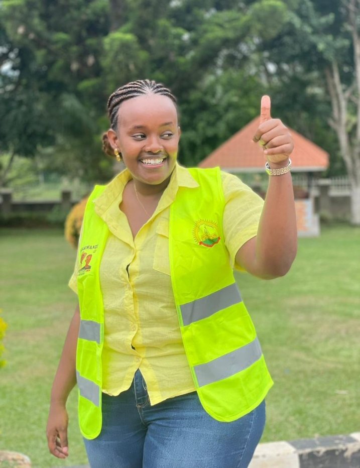 Ntunukka's tweet image. Kakwanzi's new video is for the world cup. She even Cum.😭😭😭