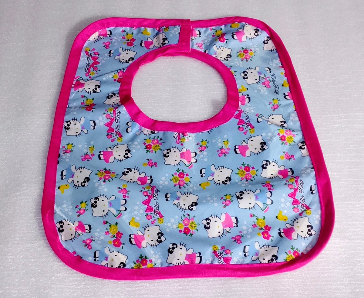 Profesionalismo que no se Mancha: Protección 100% Impermeable.
¡Dile adiós a las manchas y hola al profesionalismo! Presentamos nuestra colección PREMIUM: 100% baberos odontológicos Impermeables y 100% Lavables. Ahora puedes personalizarlos con el logo bordado de tu clínica