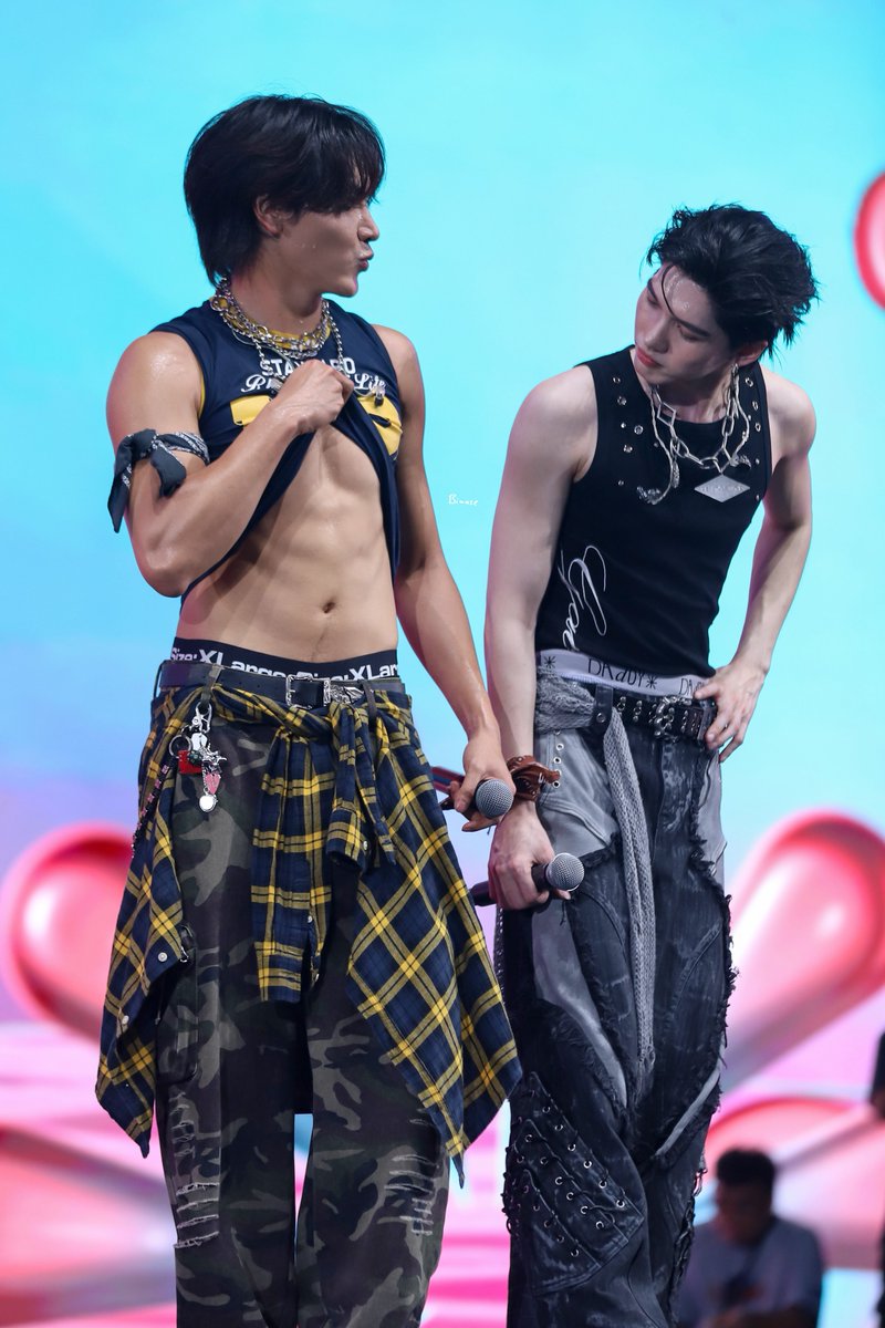 ʙɪᴍᴜsᴇ¨̮ tweet media