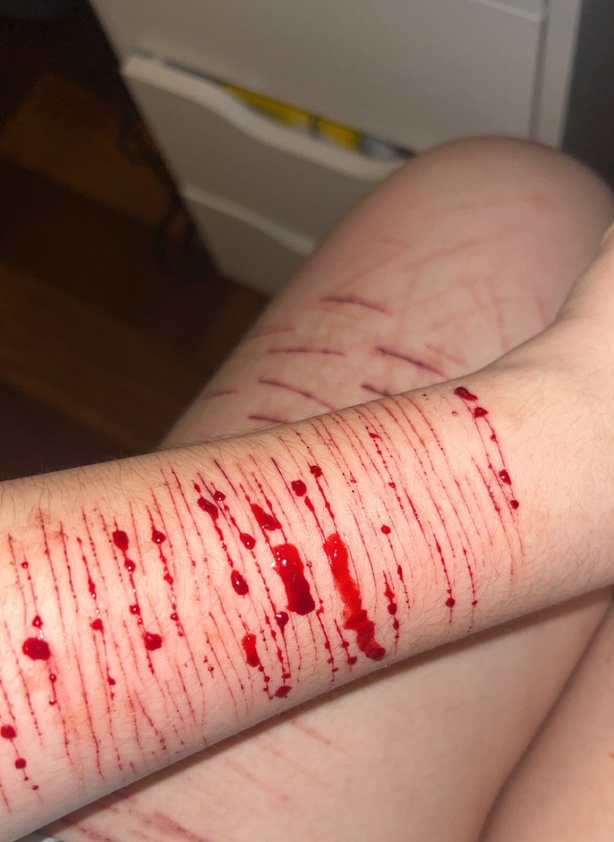 Thalasaphobia tweet media