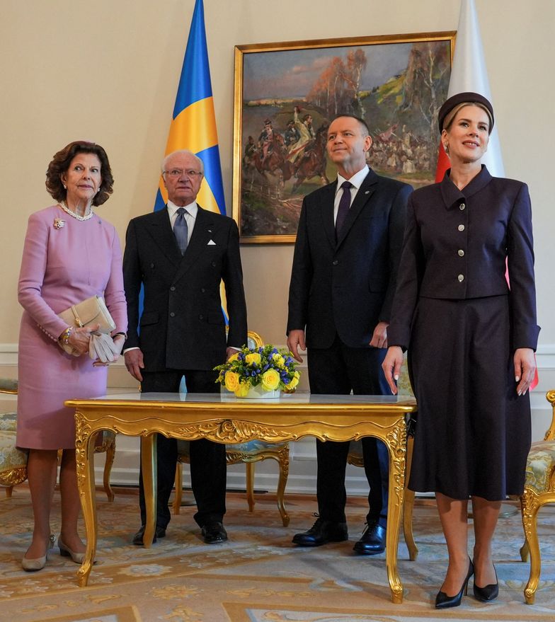 e-Fejken tweet media