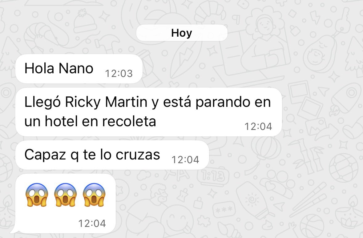 conurbarbie's tweet photo. madre piensa que voy a ir al coto y me voy a cruzar a RICKY MARTIN comprando una lata de atún y lo voy a enamorar, tiene un pire hermoso https://t.co/DXxSyaonpG