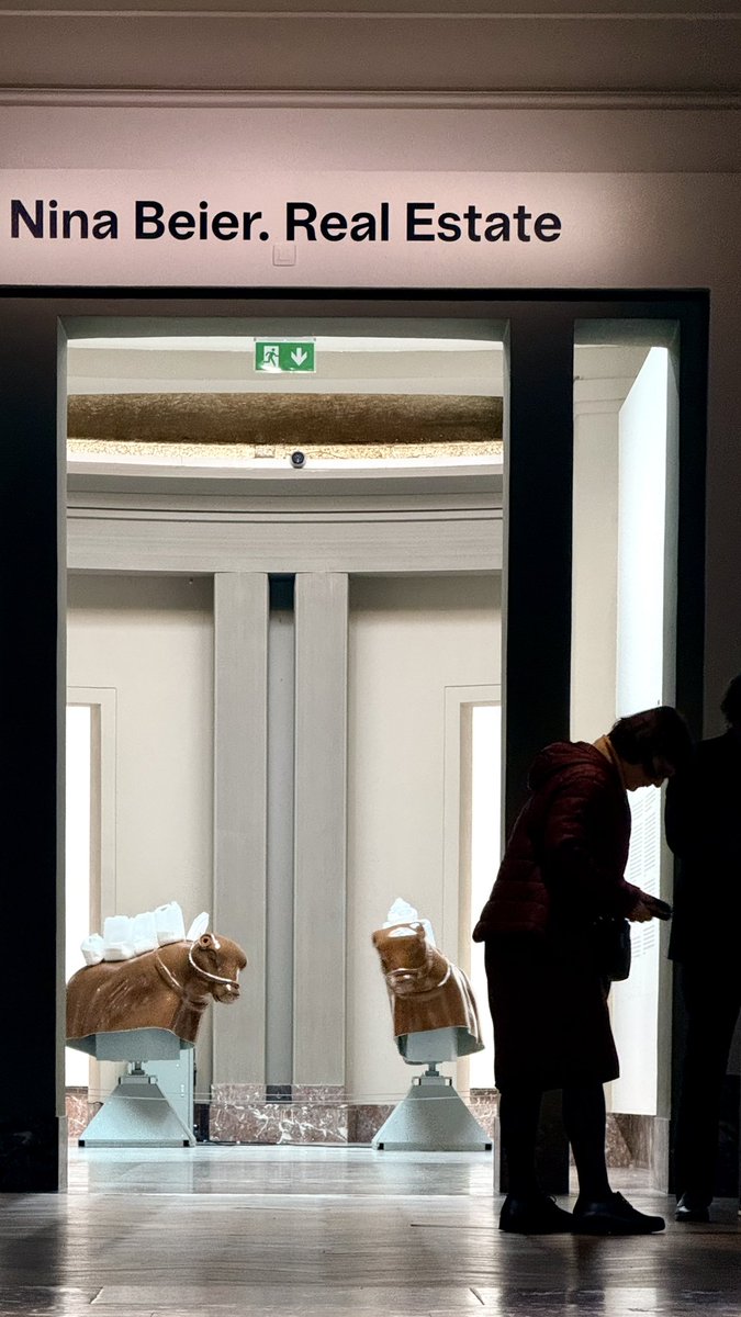 hafelg's tweet image. One last morning in #Brussels, back in December. Bozar first, then the Magritte Museum. Nina Beier, Real Estate. René Margritte, #BlackBowler. Then off to the airport and home to Switzerland 🎨✈️❄️

#Bozar #MagritteMuseum #Latergram