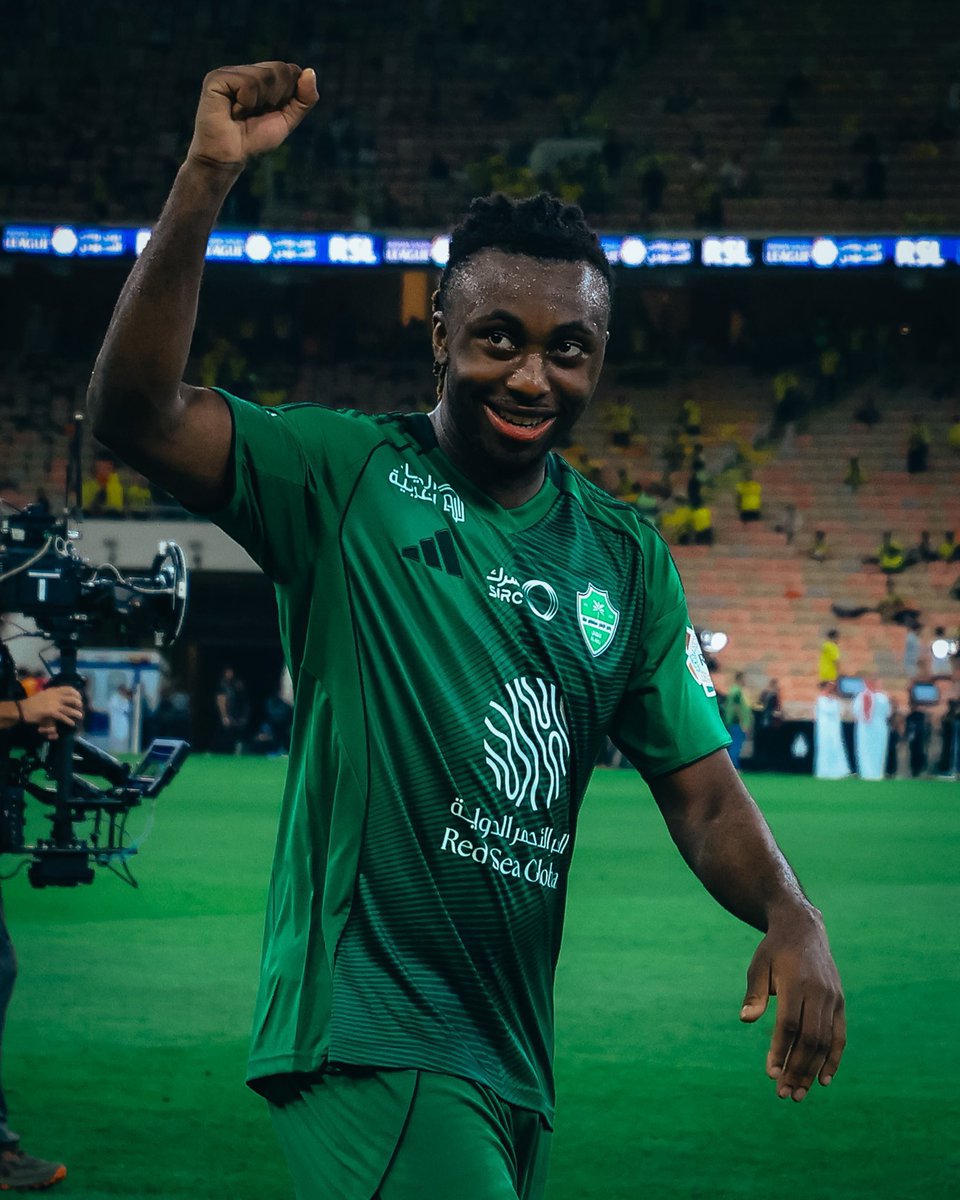 عمرو tweet media