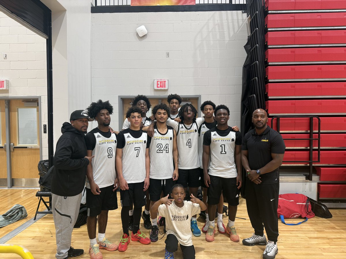 TriHoopsNet tweet media