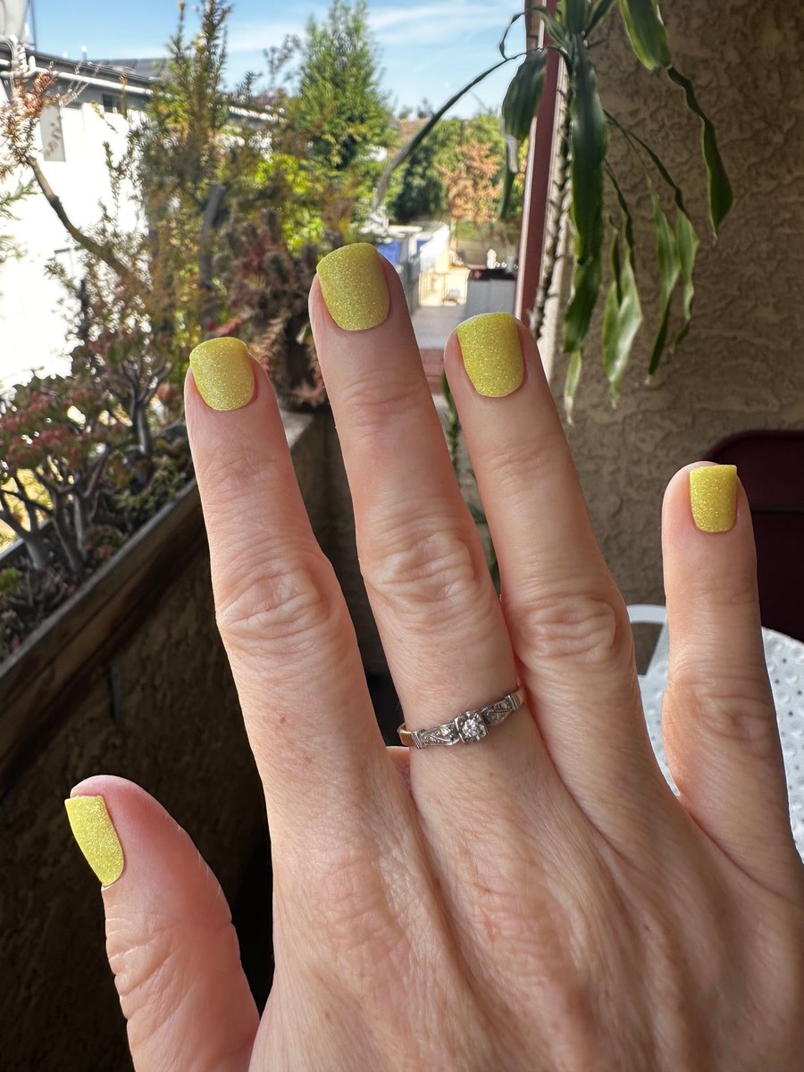 lilyfoxbeauty's tweet image. Super fun for spring or summer 💛
“It’s like a neon pastel almost- really bright and cheerful!” - Darien

Wraps = Endless Summer

Get yours here: lilyandfox.com/products/endle…

#lilyandfoxnails #NailWraps #NailArt #NailWrapsDesigns #NailWrapAddict #NailWrapsOfTheDay #NailWrapGoals