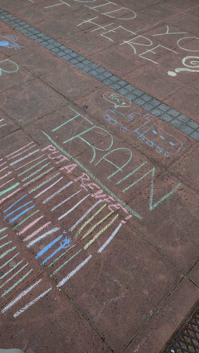 Louis Tomlinson Spain ໑̣ ໑̣ tweet media