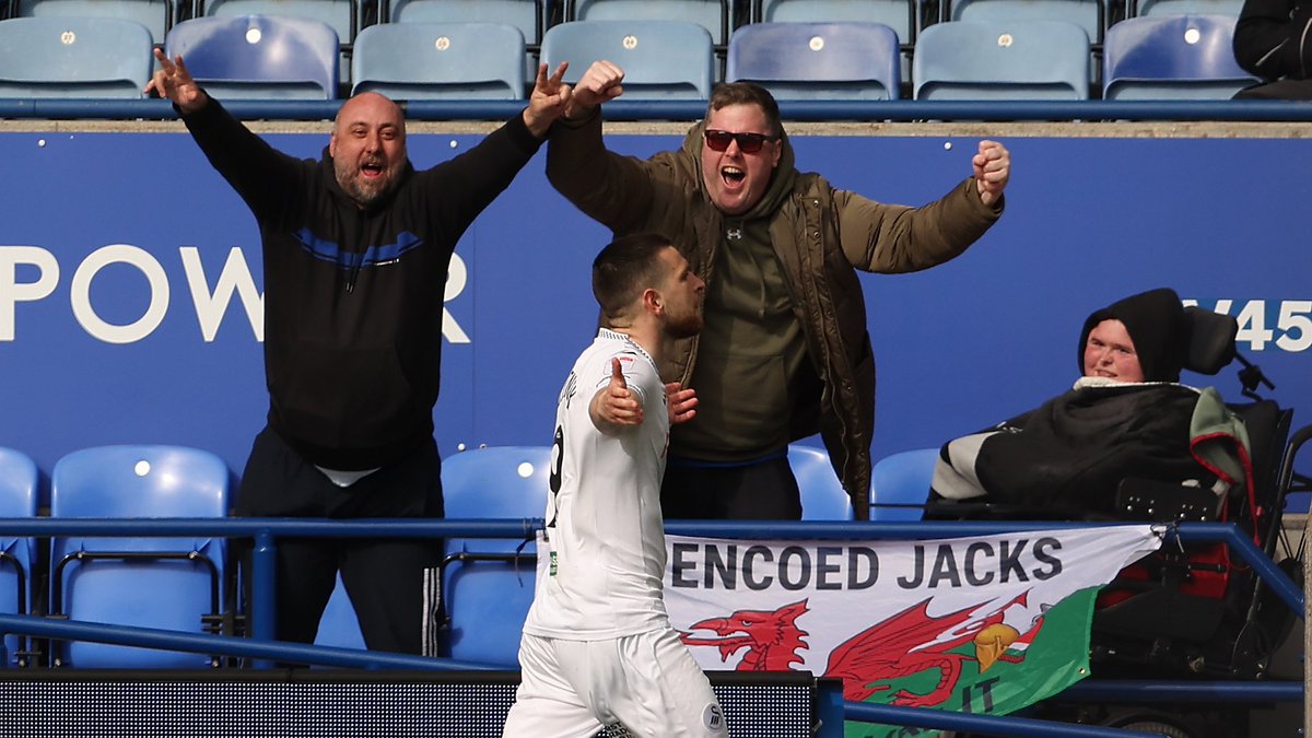 Champchatpod24's tweet image. Swansea City brought their four-game winless run to an end with a 1-0 win over Leicester City on Saturday. 💪

With 57 points to their name, the Swans now have their highest points tally at this stage of a Championship campaign (42 games) since 2021/22 (59). 👀

#Swans