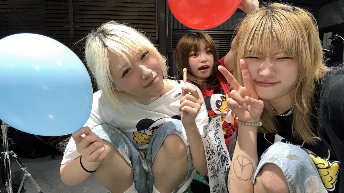 SUN TAiL tweet media