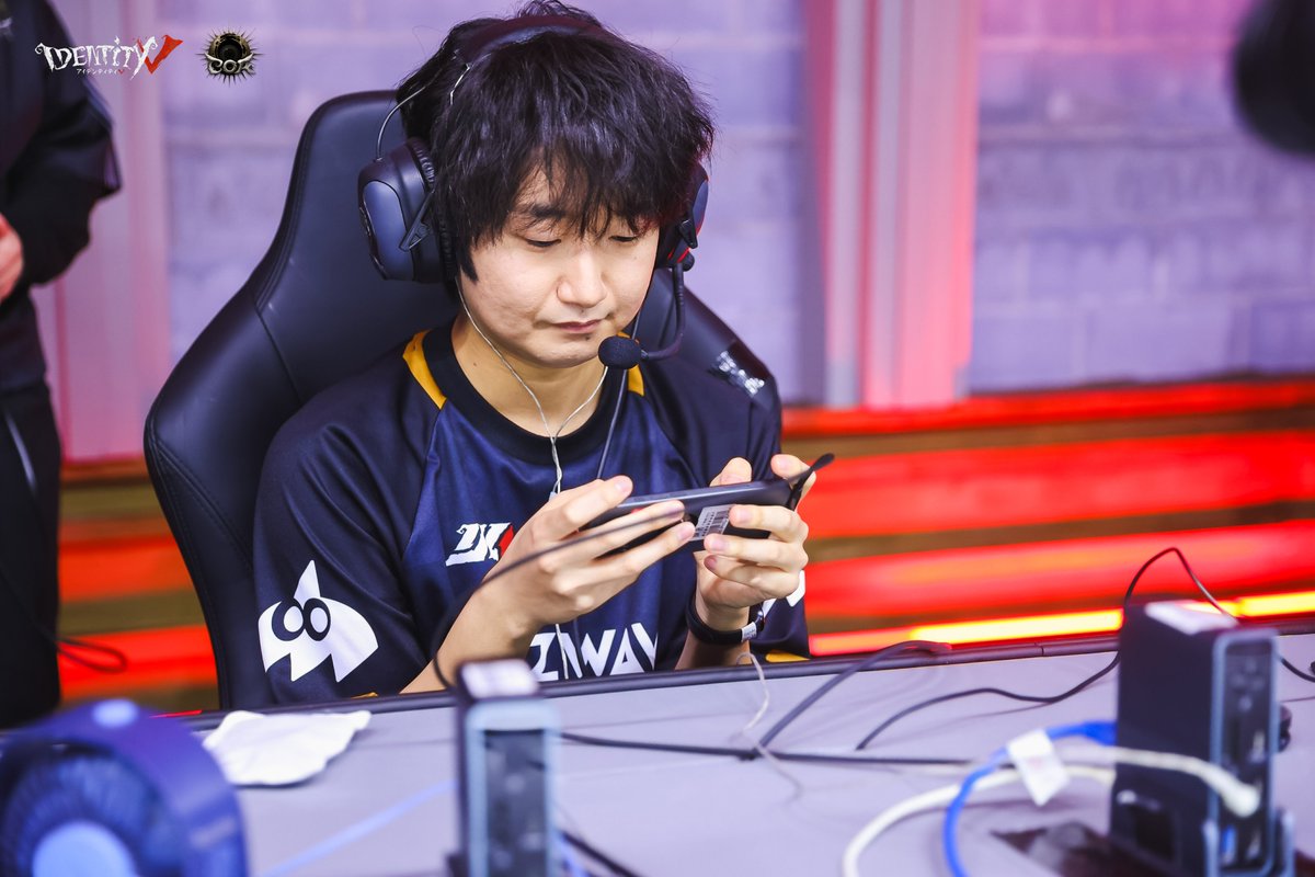 【公式】IdentityⅤ 第五人格eスポーツ事務所 tweet media