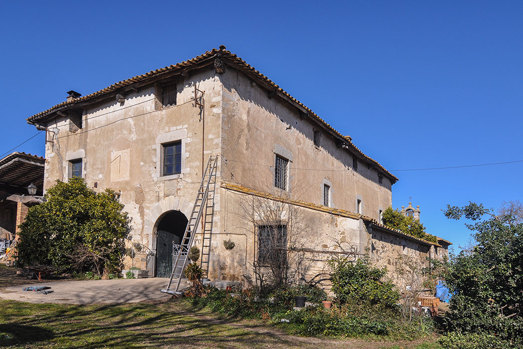 _Gran_Maestre's tweet image. Comanda d'Aiguaviva, (Aiguaviva, Gironès) ✠

Sabies que els templers també estaven presents a Aiguaviva? La seva comanda formava part d’una xarxa discreta però essencial per sostenir econòmicament l’orde a Catalunya. 

#Templers #HistoriaDeCatalunya #Patrimoni #Catalunya
