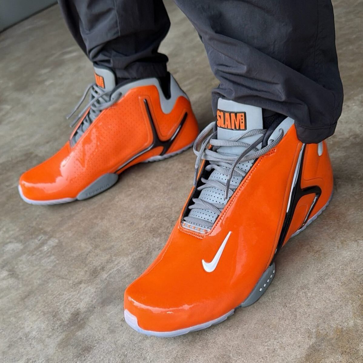 JustFreshKicks's tweet photo. FIRST LOOK: SLAM x Nike Zoom Hyperflight "Safety Orange" 🏀

🗓️ Fall 2026
💰 $170 https://t.co/ZcA6P23anM
