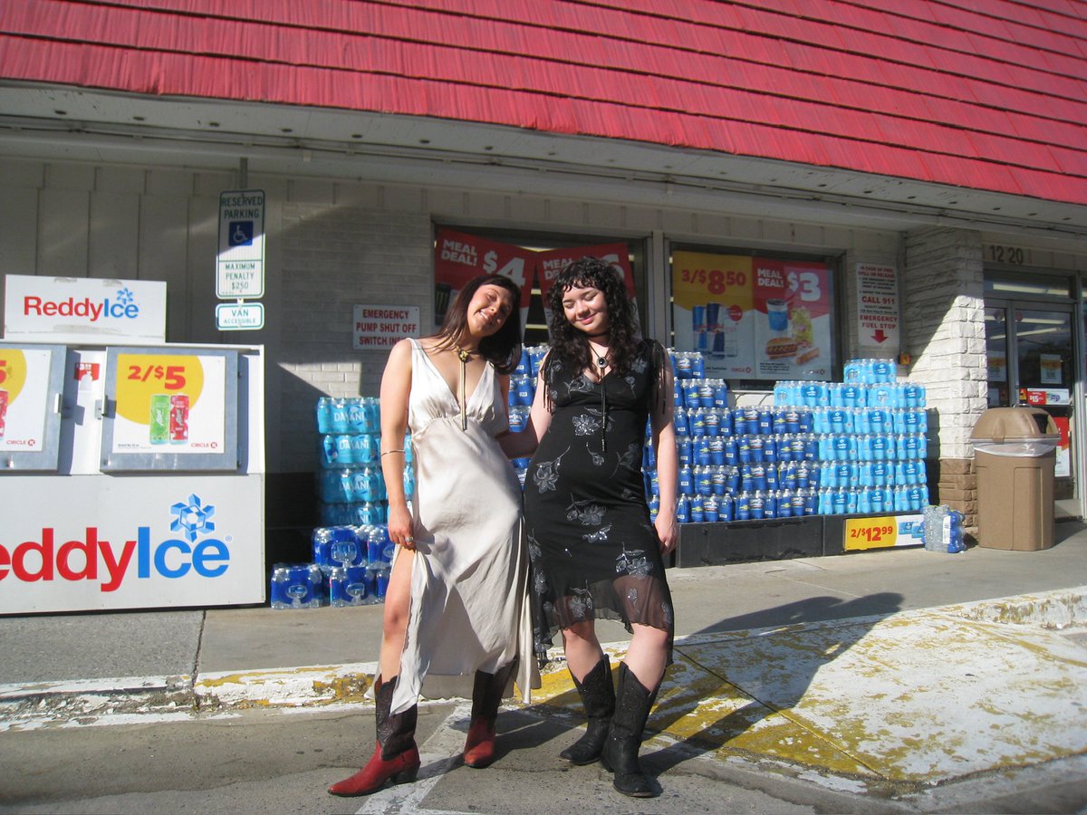 ohitsluv's tweet image. went to my friends sorority formal #YES!!!!!!!