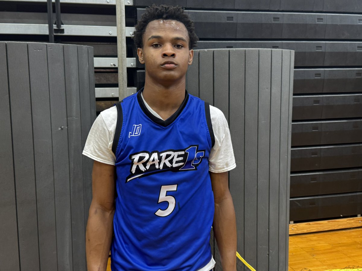 xxLontexx's tweet photo. Aiden Roberson (Rare 1’s NC) helped put the game away in OT. Scored 5 straight to seal it. Explosive athlete who finishes above the rim. Had a few half court dunks off backdoor cuts. Consistently touched the paint &amp; converted through contact. https://t.co/YMaADnqVnZ