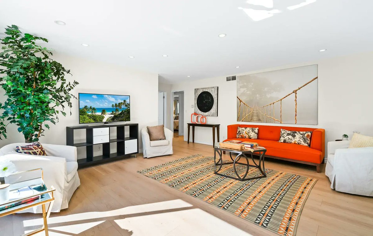 garylimjap's tweet image. Try to find a #4Bedroom in #SantaMonica under $1.1M. This is it. 4 Bed · 2 Bath · 1,640 Sq Ft · $1,049,000. #OpenHouse Sun April 12 · 1–4 PM. 1336 Princeton St #2, Santa Monica. Walk Score 92. SM schools. 2-car garage. 📞(310) 430-0818 🎥youtu.be/PJR9tWfkZ4s