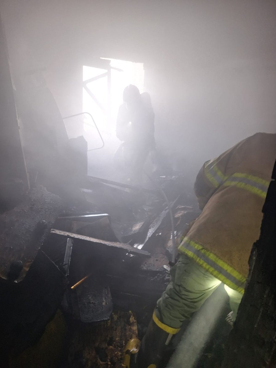 beirut_fire's tweet photo. بتاريخ ٢٠٢٦/٠٤/١٢ عملت فرقة من فوج إطفاء بيروت مركز عرمون  على إطفاء حريق منزل في منطقة دوحة عرمون بناية سمير ابو لقمة و اقتصرت الاضرار على الماديات .
#فوج_إطفاء_ بيروت
#بلدية_بيروت
#مركز_عرمون https://t.co/8lJ4eqXElV