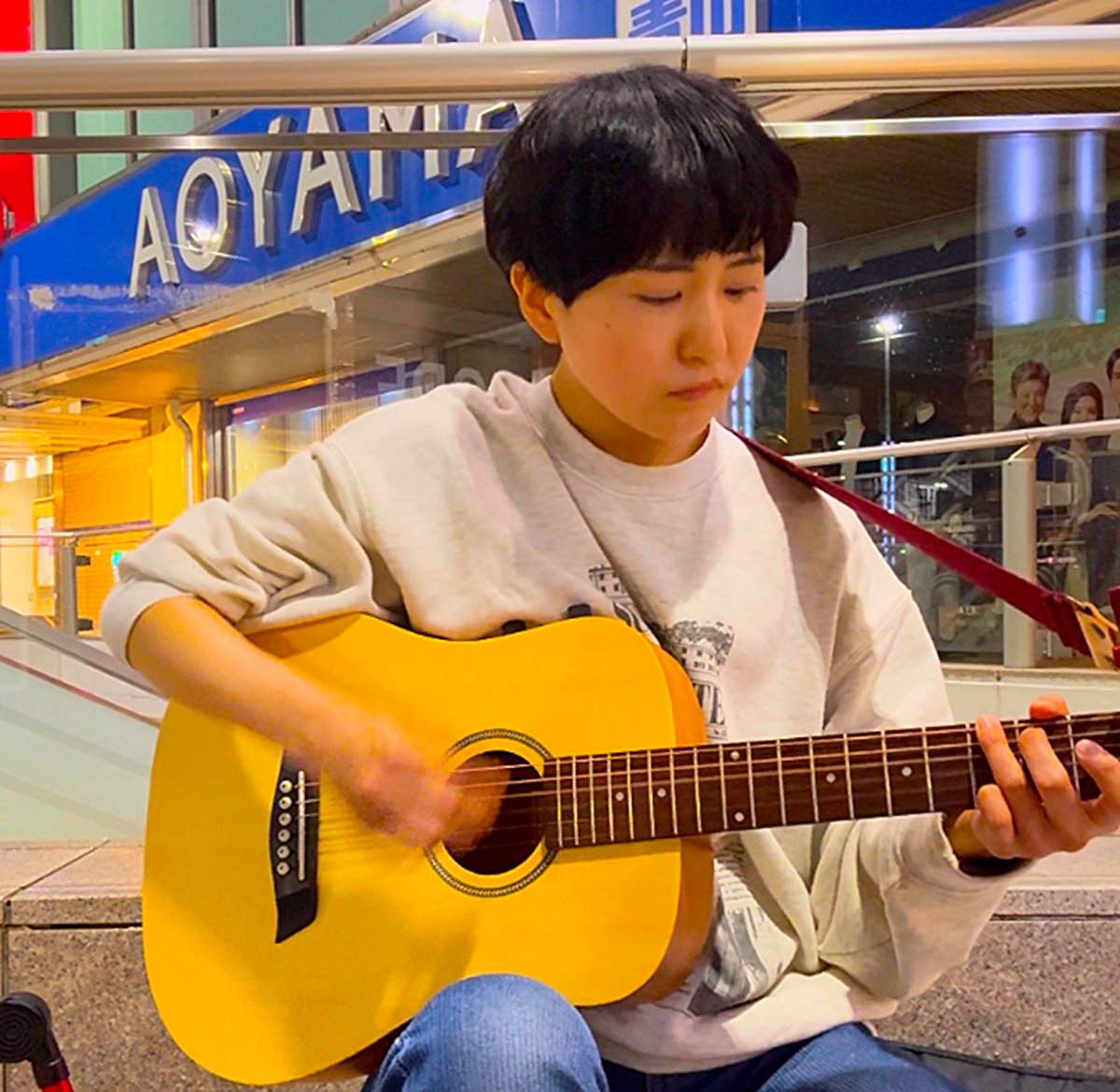 路上ライブなんとか乗り切りましたっ！

立ち止まって聴いて下さった方々
本当にありがとうございました( * . .)"