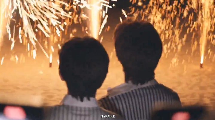 yuzhuitwnich's tweet photo. it's so fun witnessing this in real time, they’re literally having their own series irl. tee doesn't even bother hiding that they are in the same place lmao! bro stop giving 2 cents of fuck after all that speculation. what a time to be a ttp stan. very au worthy https://t.co/FnPZRWUwUq