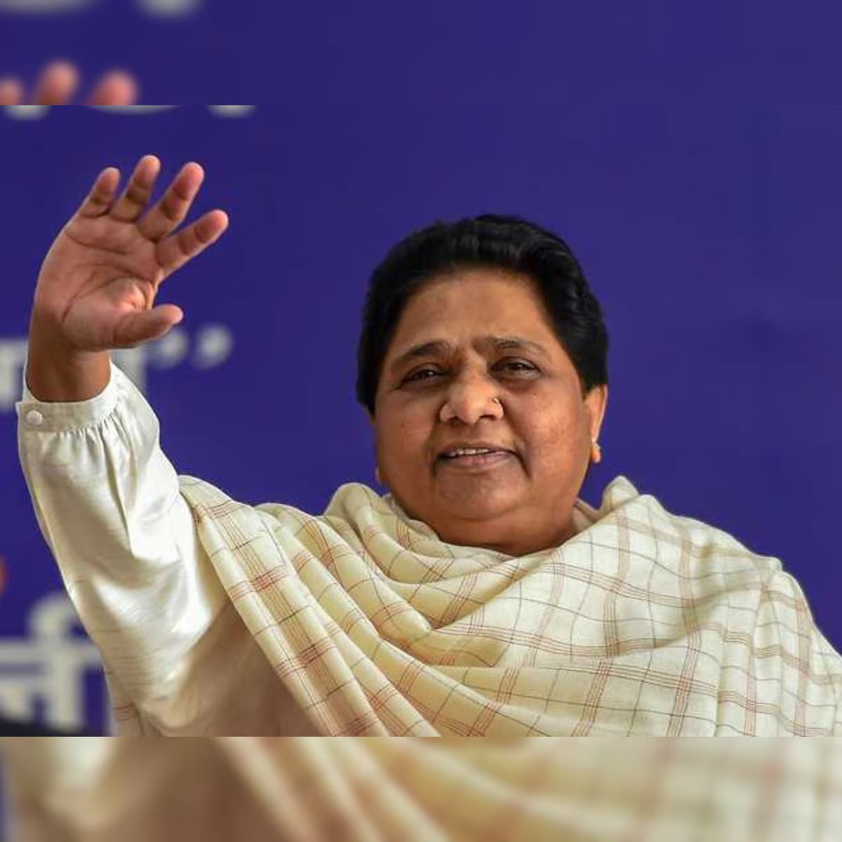 bstvlive's tweet image. लखनऊ : आंबेडकर जयंती पर BSP का शक्ति प्रदर्शन

➡14 अप्रैल को लखनऊ में भव्य कार्यक्रम
➡कार्यकर्ताओं के लिए संदेश जारी करेंगी मायावती
➡18 मंडलों से जुटेंगे पदाधिकारी और कार्यकर्ता
➡2 लाख से अधिक लोगों के पहुंचने की संभावना
 
#Lucknow #BSP #AmbedkarJayanti @bspindia @Mayawati