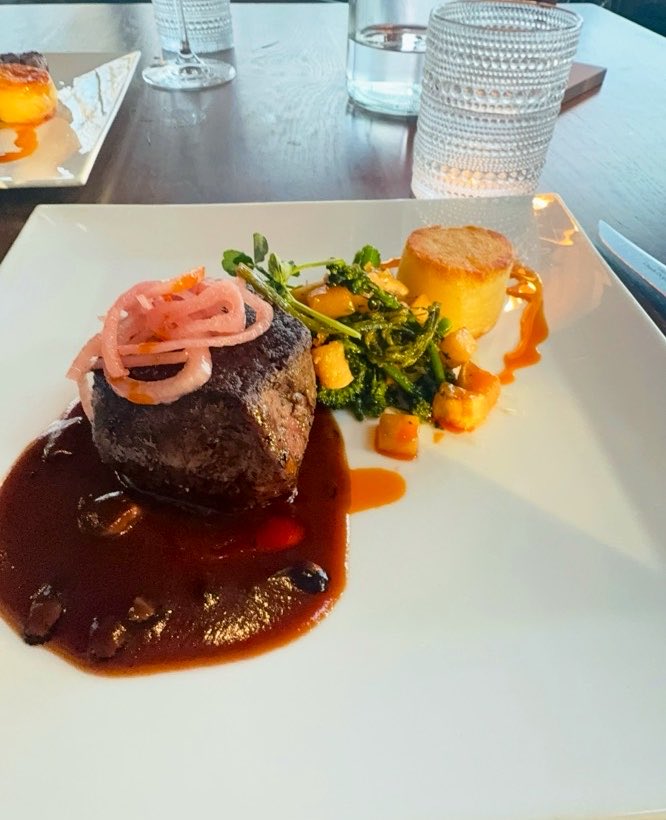 Christal L. Graves 💍 tweet media