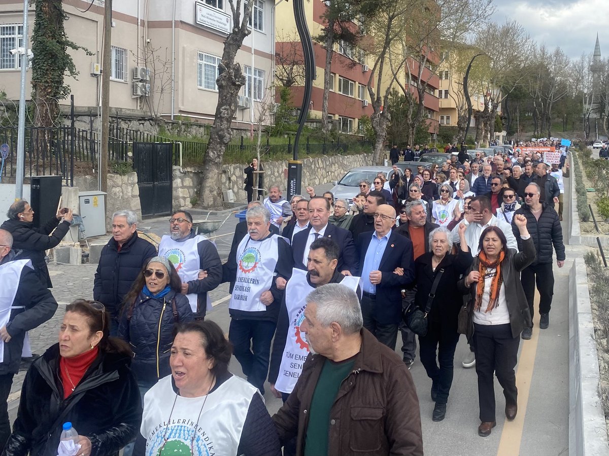 Cevdet Akay tweet media