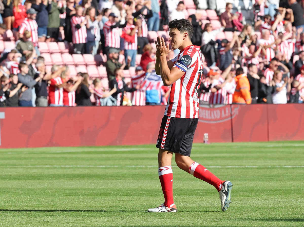 lord_barrold's tweet photo. Luke O’Nien. Mocked by many outside of SAFC but as it stands he has a 100% record when starting in the Premier League 

Leeds (A) ✅ (Won 1-0 and MOTM)
Newcastle (A) ✅ (Won 2-1)
Spurs (H) ✅ (Won 1-0)

Couple of clean sheets too 😮‍💨

Mr Sunderland ❤️🤍 https://t.co/gk7YGhw0I5