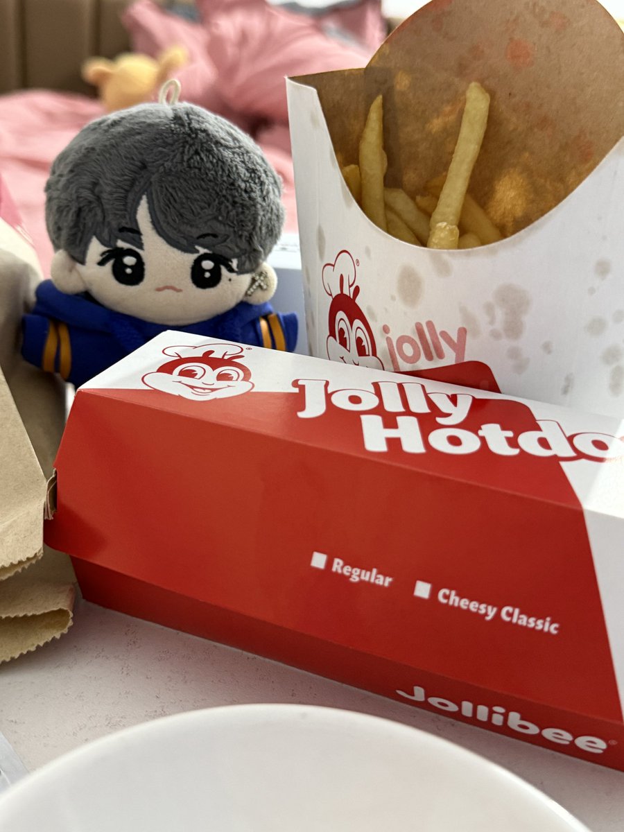 nagbabalik ang spoiled bebi, coz I have jabee 😋