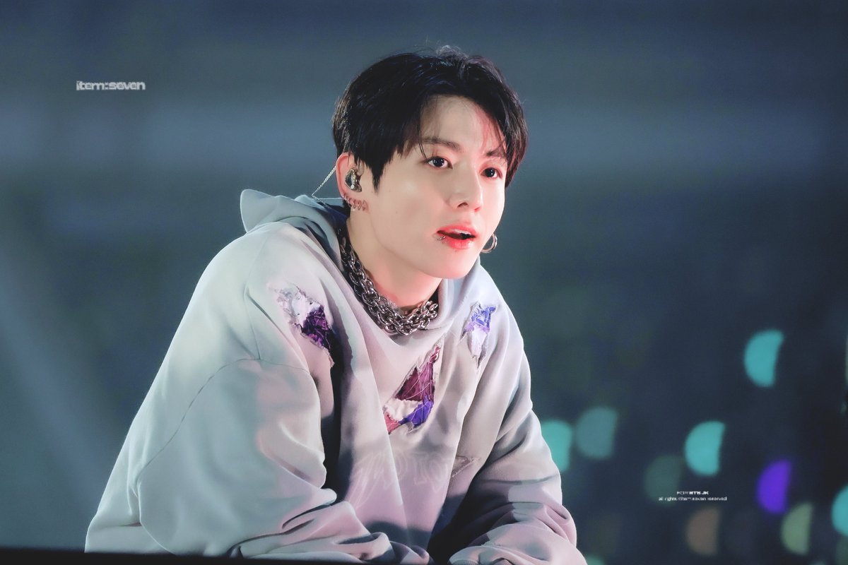 ItemsevenJK tweet media