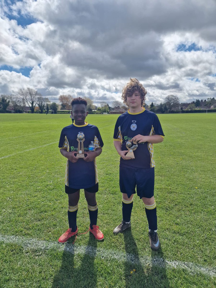 ColronFC's tweet photo. WCFC 2-6 Bartley Reds East
A tough one today as our unbeaten league run finally came to an end against our rivals at the top of the table. Coaches MotM Karel, and parents chose Archie - our 2 in the engine room who battled throughout. https://t.co/32rofC0fIc