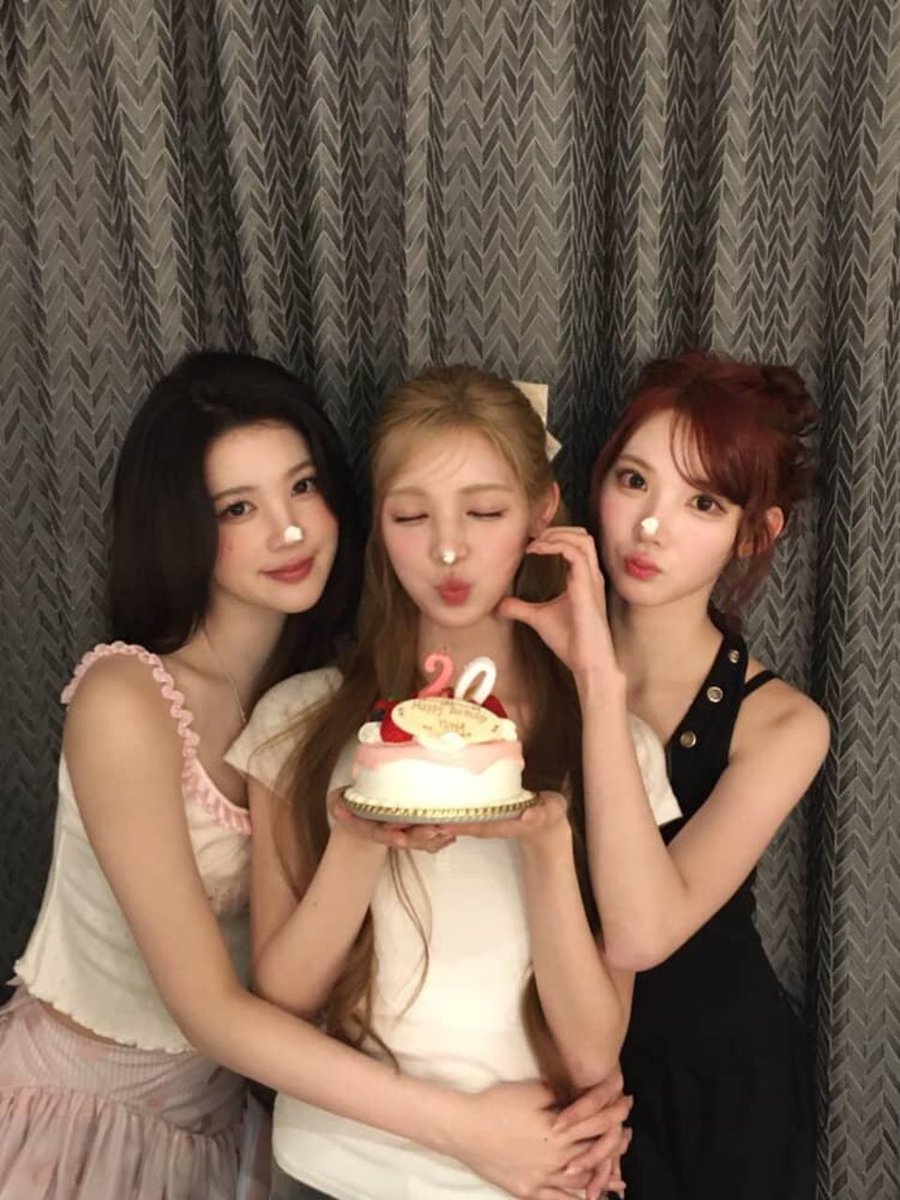 Hearts2Hearts NEWS tweet media