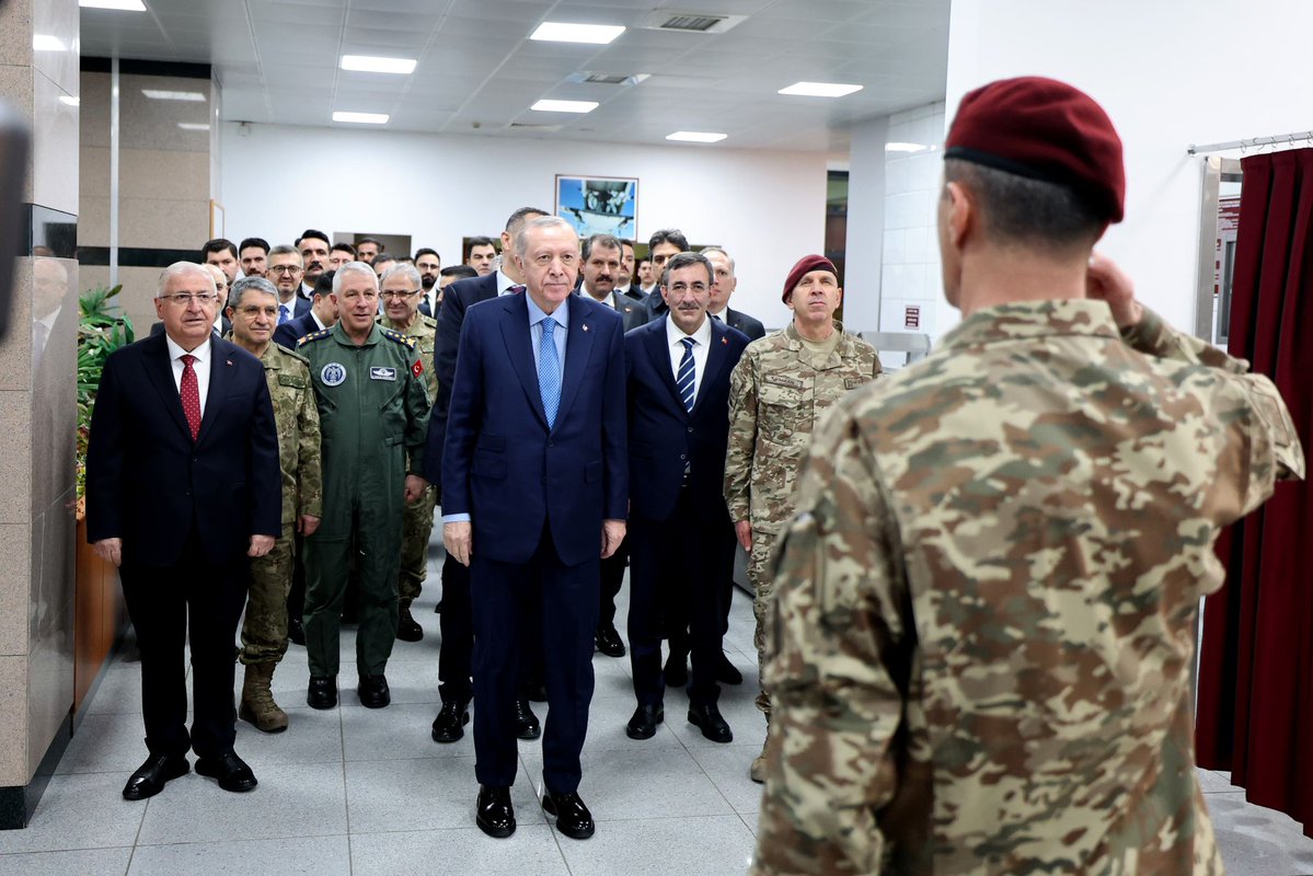 Buralarda herkesin sözü biz konuşana kadardır...
Tarih iyi bilir. 🇹🇷

<a href="/RTErdogan/">Recep Tayyip Erdoğan</a>
<a href="/tcbestepe/">T.C. Cumhurbaşkanlığı</a>
<a href="/iletisim/">T.C. İletişim Başkanlığı</a>
<a href="/tcsavunma/">T.C. Millî Savunma Bakanlığı</a>
#MillîSavunmaBakanlığı 
#GününFotoğrafı 📸