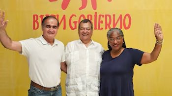 Vote con memoria, convicción y esperanza de un mejor Perú, x mi Jauja x mi gente con grandes brechas de necesidad para q el SOL brille a todos 💪🏽
Vote x la plancha presidencial de Jorge Nieto, Susana Matute y Carlos Caballero ☀️☀️☀️☀️
Voten xq GOBERNAR ES UNIR
#Sisepuede