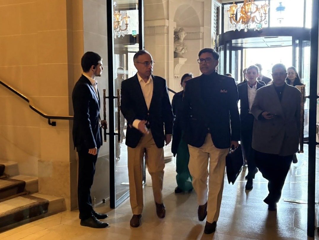 Agni_Yatra's tweet image. 🔹#Inde 🇮🇳/#France 🇫🇷🔹

Après sa visite aux USA, le secrétaire aux Affaires étrangères indien vient d'arriver à Paris pour des discussions importantes.