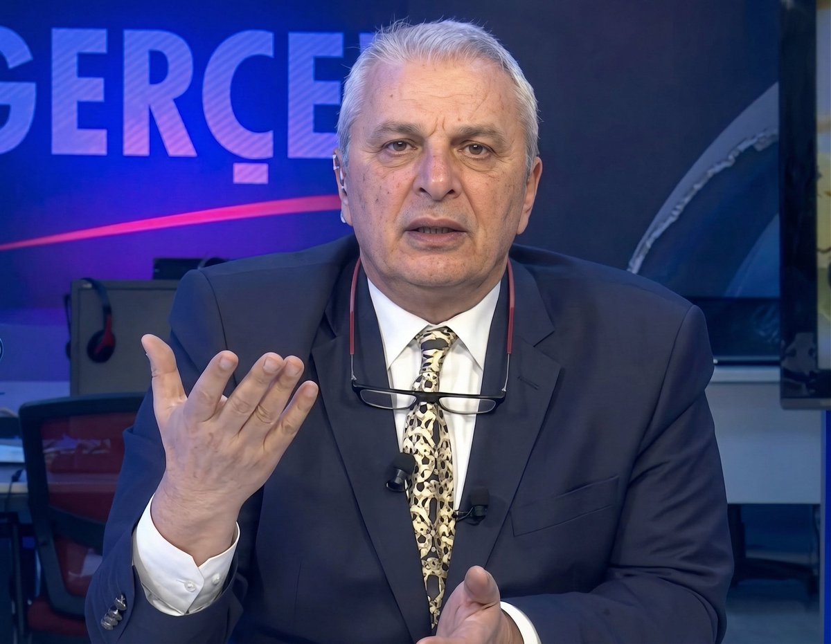 ⭕️Can Ataklı:

"30 yıldır yazıyorum,muhalifim.

Hiç bir AKP'li benim patronumu arayıp da
bu adamı işten at demedi ama

CHP’liler patronumu arayıp bu adamı at dediler"