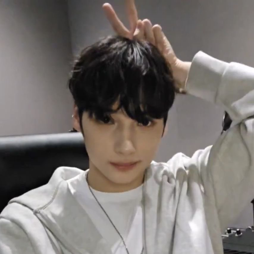 7TH YEAR: nella ྀི loves txt 𖣂 tweet media