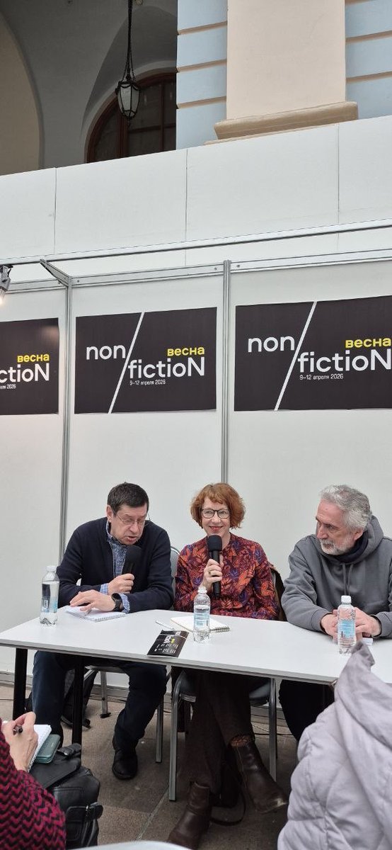 Gestern auf der Moskauer Buchmesse: Gespäch über mein Buch Zeitenwenden, das gerade auf russisch erschienen ist!
Die Russen zeigen großes Interesse, über die Zukunft Europas ins Gespräch zu kommen! 
⁦<a href="/WestendVerlag/">Westend Verlag</a>⁩