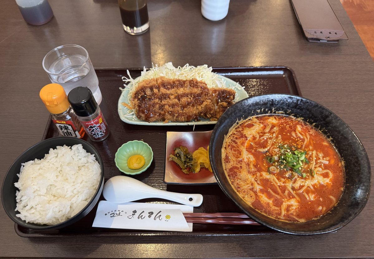 昨日、秩父で食ったカロリー爆弾💣
もうジジィだし、そろそろ食いものを選ぶ時は、真面目に考えないといかんな…