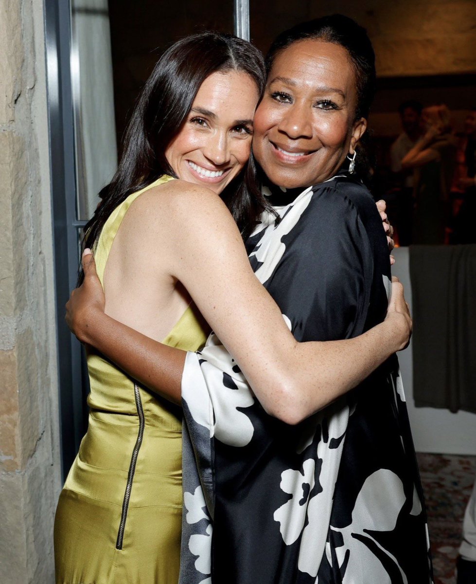 meghandailyofficial tweet media