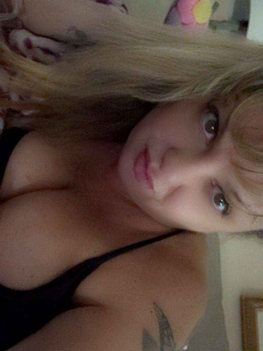 Juicy7meeow tweet media