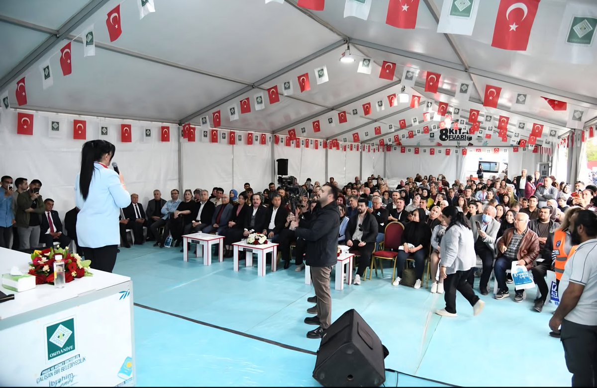 Osmaniye Belediyesi tarafından düzenlenen 8. Kitap Fuarı’nın 3’üncü gününde, Doç. Dr. Gökçen Çatlı okurlarla buluştu.
Gerçekleştirilen söyleşide Çatlı, bilgi ve deneyimlerini katılımcılarla paylaşırken, programa yoğun ilgi gösterildi. <a href="/gokcencatli/">Doç. Dr. Gökçen Çatlı 🇹🇷</a>