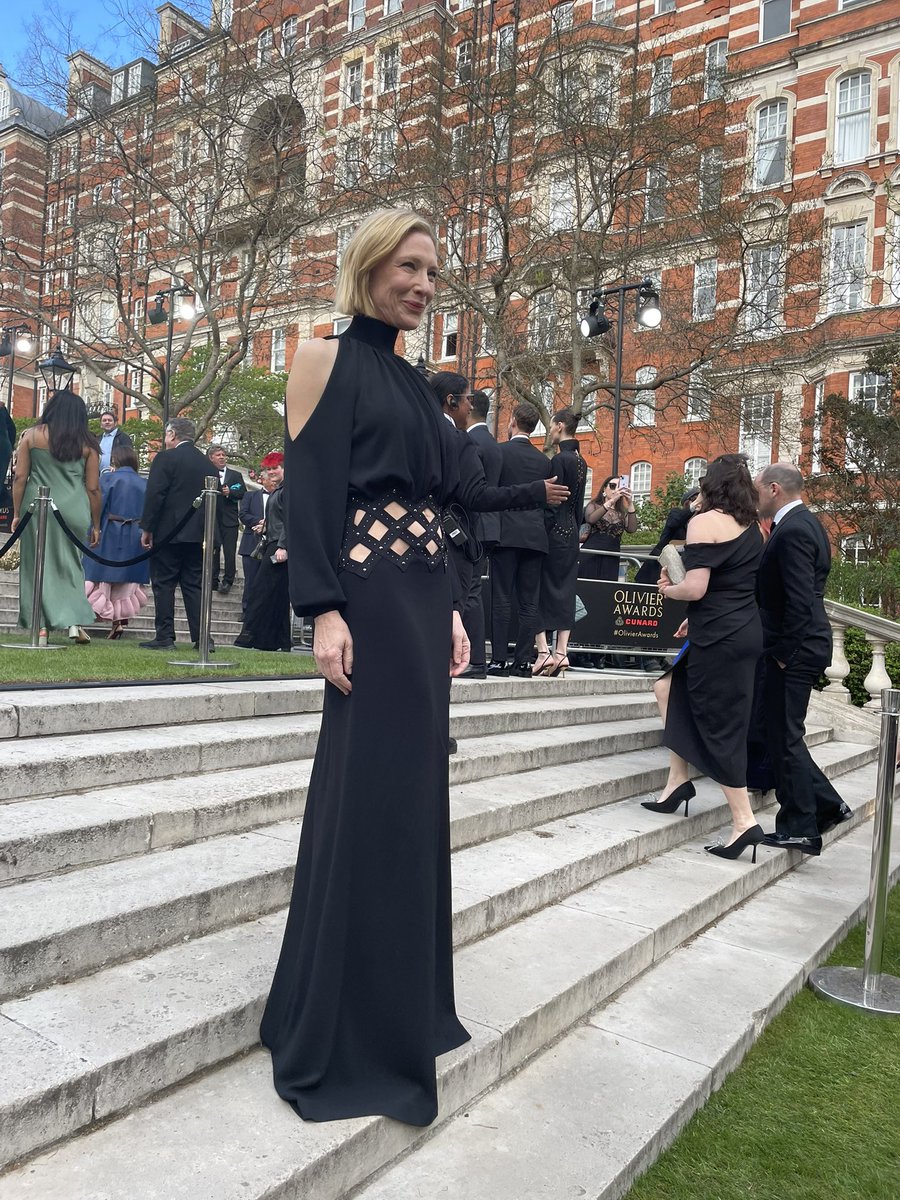 Olivier Awards tweet media