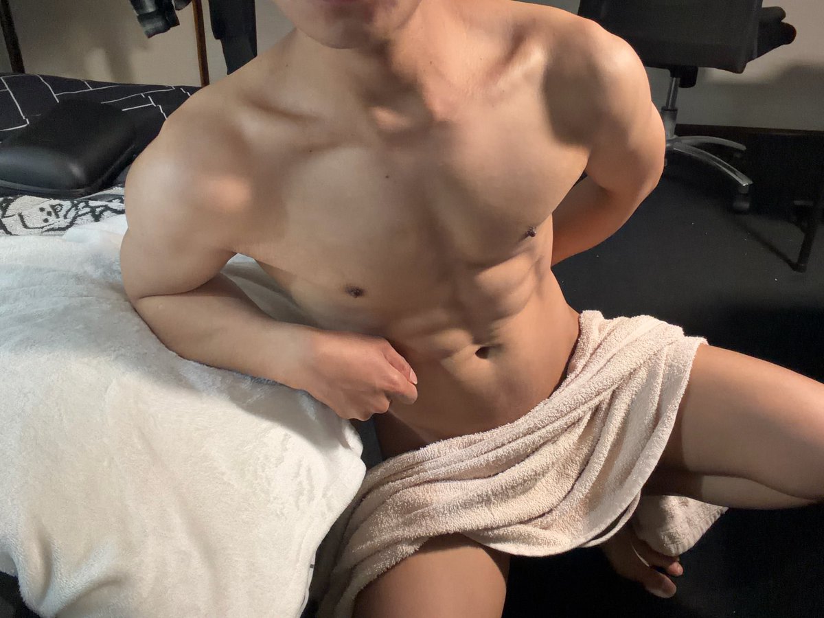 イアン tweet media