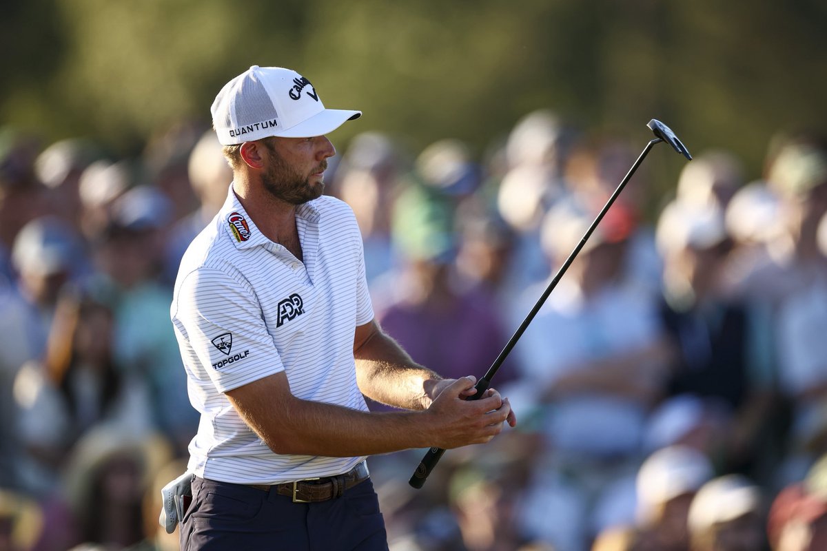 It is Sunday at The Masters.

One shot back.

LETS GEAUX SAM BURNS!!!