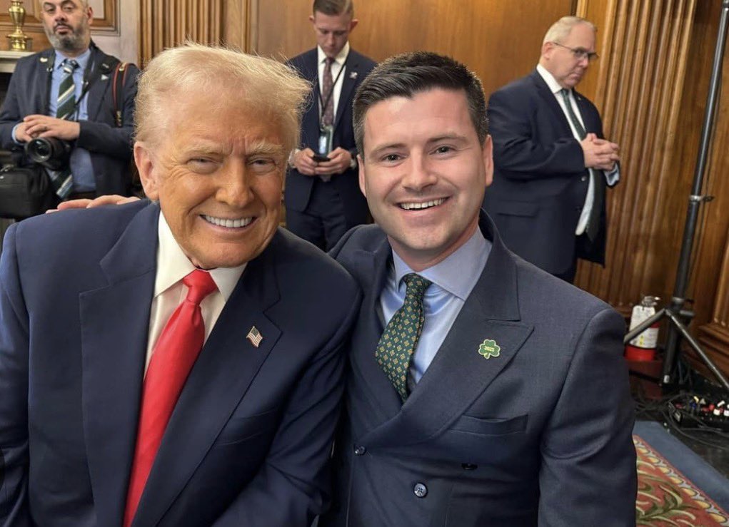 Thelytokous's tweet image. Never EVER let them forget who they aligned themselves with.   Ever.  #DUP #trump