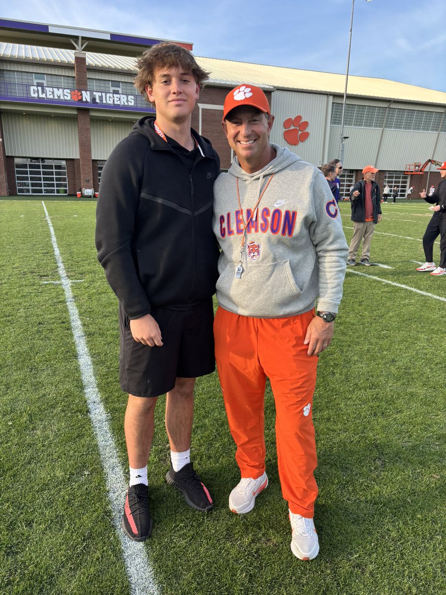 RyanBrochu5's tweet photo. Thank you @TajhB10 for having me back out on campus.  I’m looking forward to seeing you again during Spring ball!
@ClemsonFB @YorkRecruits @_YorkStrength @ErikRichardsUSA @AWilliamsUSA @TomLoy247 @Andrew_Ivins @BrandonHuffman @ChadSimmons_ @adamgorney @TheUCReport @TheSniperSchool